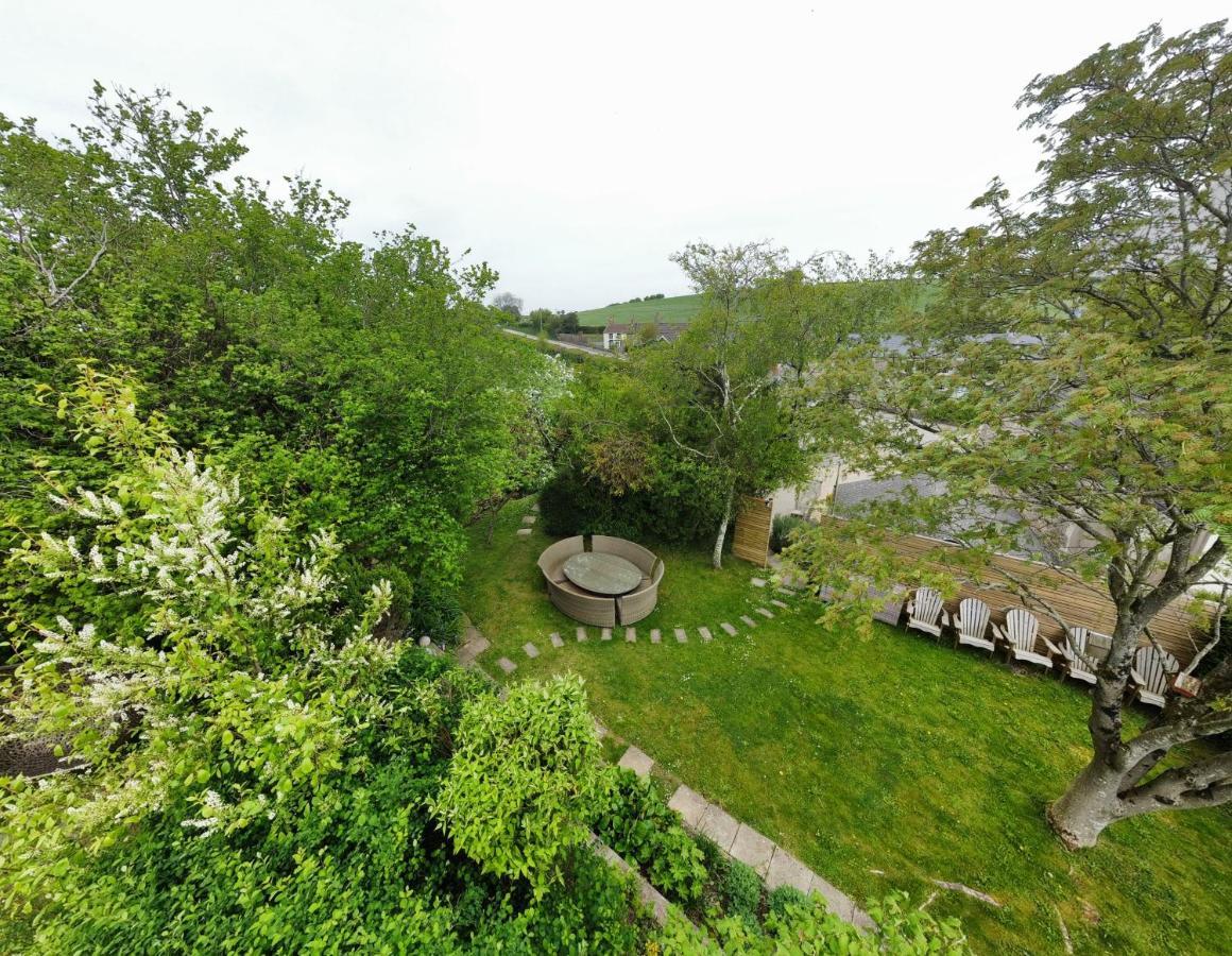Wisteria View With Hottub & Cabin Sleeps 20 Chippenham  Bagian luar foto